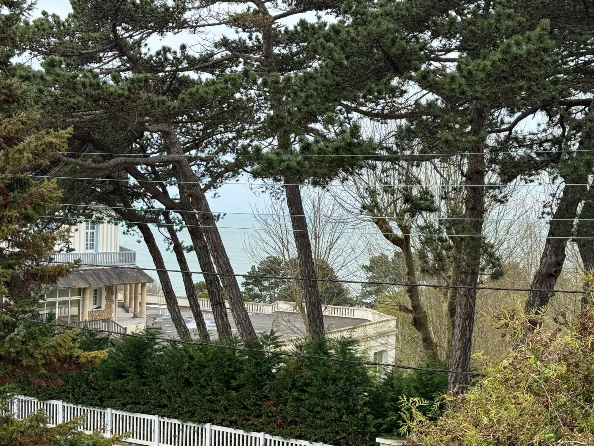 Appartement A 2 Min Des Plages Трувиль-сюр-Мер Экстерьер фото
